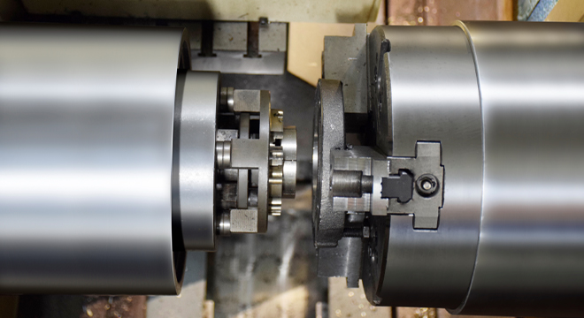 workpiece can butt and butt with two spindles