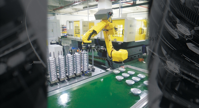 AL320 CNC Lathe with automatic loading Application3