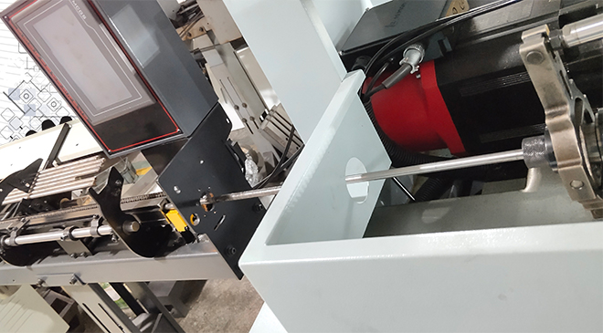 Optional : Auto feeder with 2.5m length bar