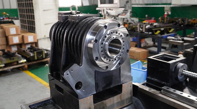 Standard is mechanical spindle(large torque), optional is motor spindle