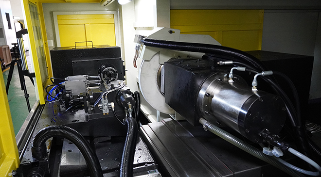 Dynamic and hydrostatic grinding wheel spindle