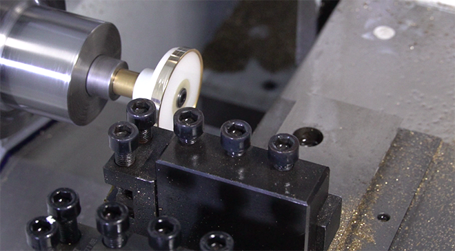 Z axis tool post install drilling bit and turning tool